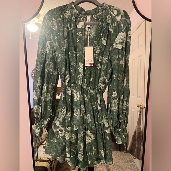 Kivari green long sleeve dress - Picture 1 of 4